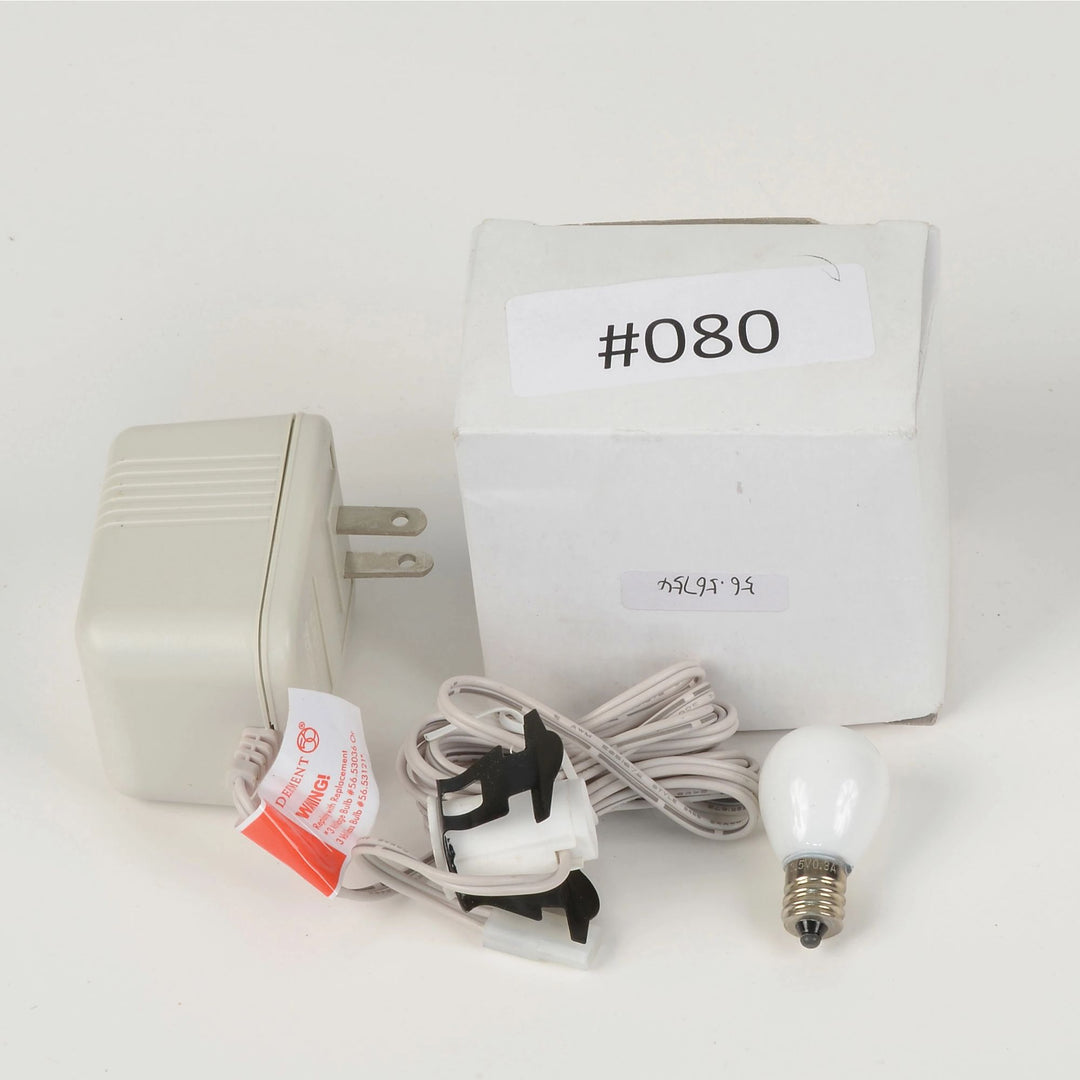 Replacement Adapter 3V DC 900mA white female aux clip w/light