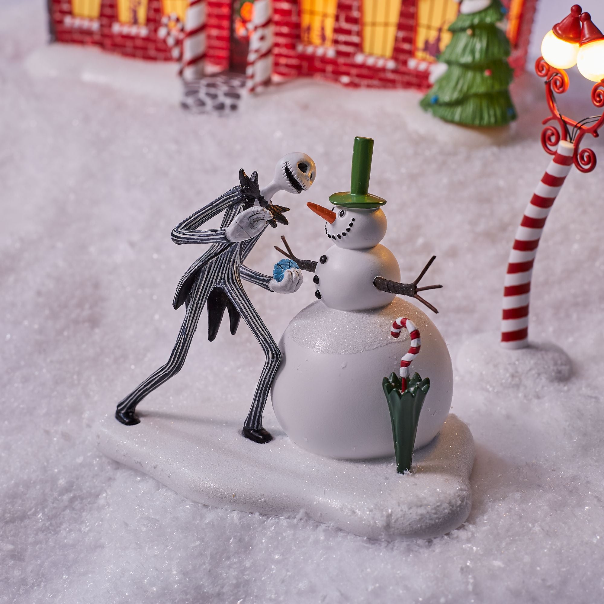 Jack Sees His First Snowman – Department 56