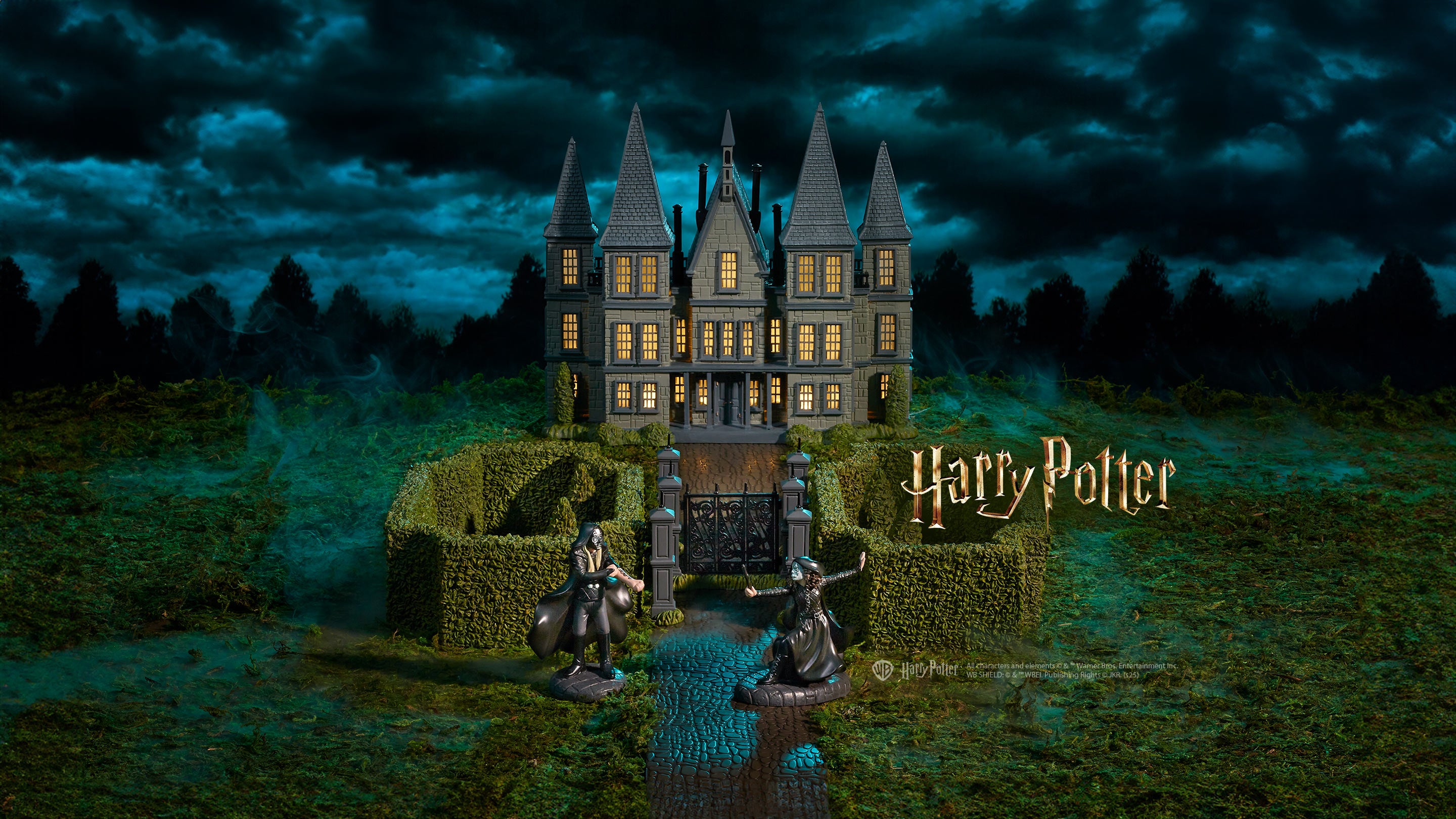 Department 56 Harry Potter Castle and figurines