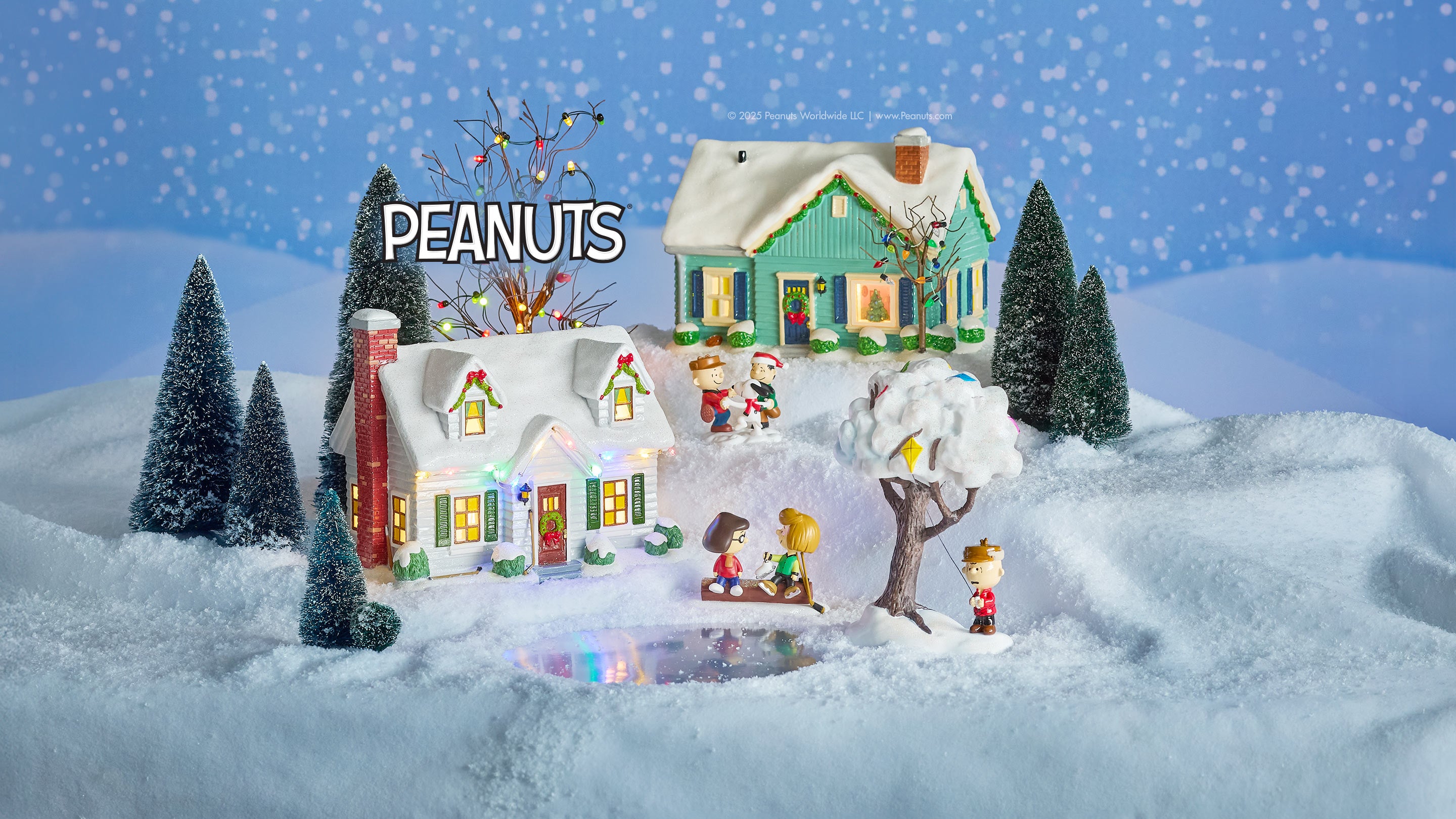 Department 56 Peanuts Village lit houses and accessories