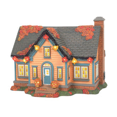 Snow Village Halloween Trick or Treat Lane Peanuts 6007640